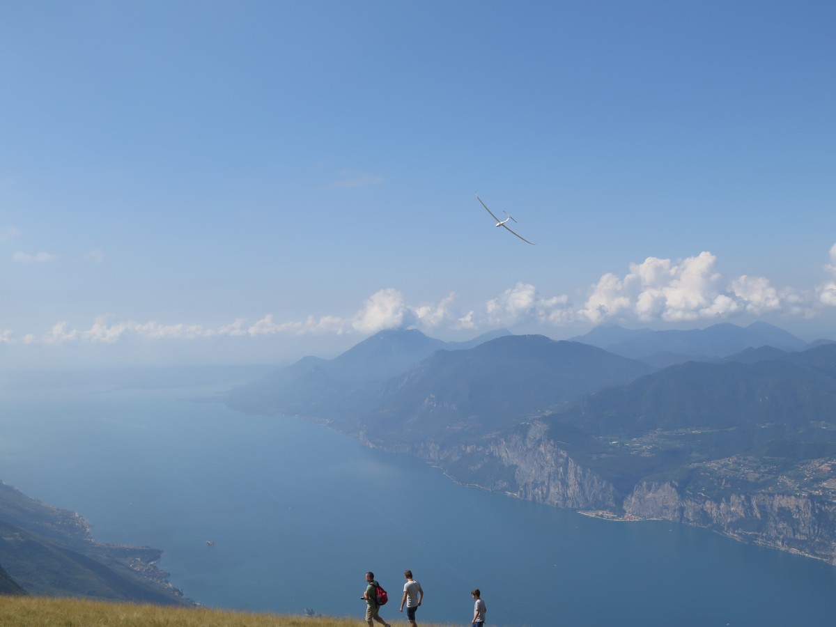 Landeanflug über dem Gardasee