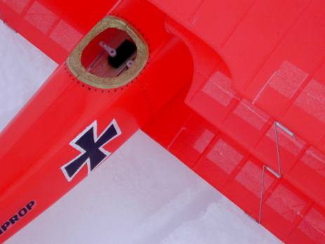 Fokker, QR-Anlenkung und Servoeinbau im Rumpf