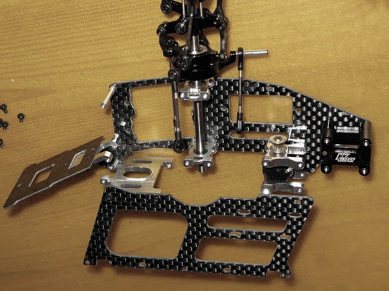 Aluteile im HK250-Chassis