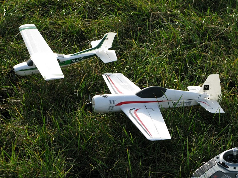 Cessna und Sukhoi