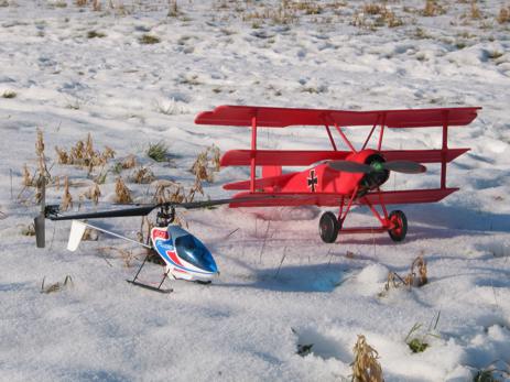 Piccolo und Fokker im Winter, oberhalb von Eberdingen